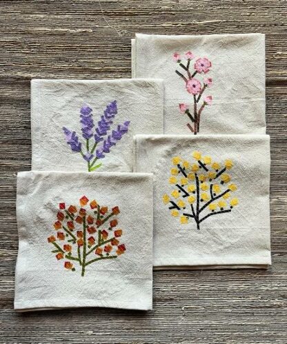 White base: Flower collection Napkin (Set of 4) - Image 2